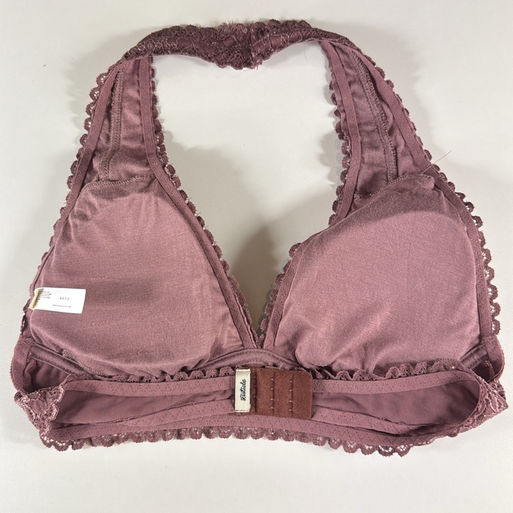 Listicle Lace Halter Bralette with Adjustable Band - Picture 2 of 6